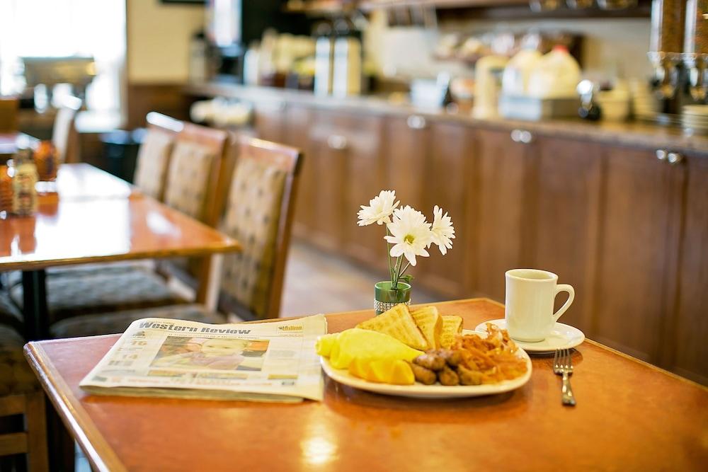 Service Plus Inns&Suites Drayton Valley Extérieur photo