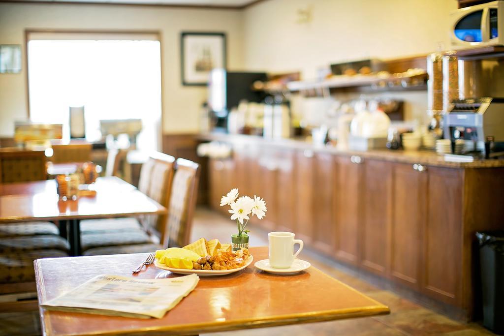 Service Plus Inns&Suites Drayton Valley Extérieur photo