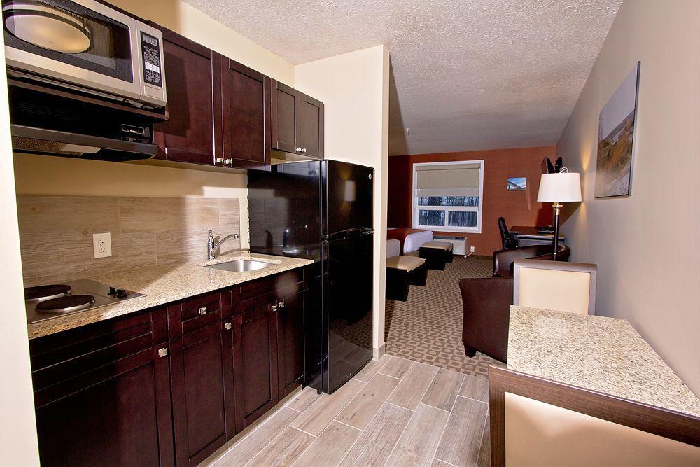 Service Plus Inns&Suites Drayton Valley Extérieur photo