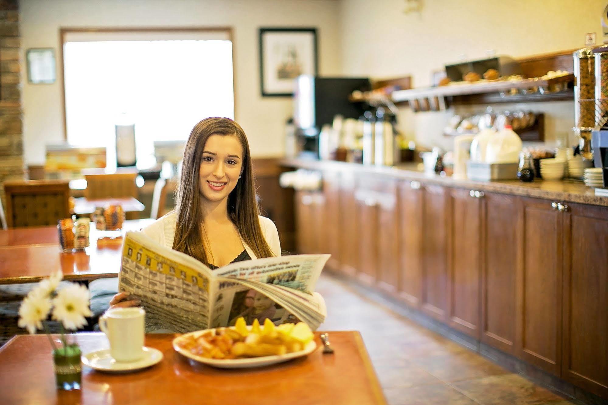 Service Plus Inns&Suites Drayton Valley Extérieur photo